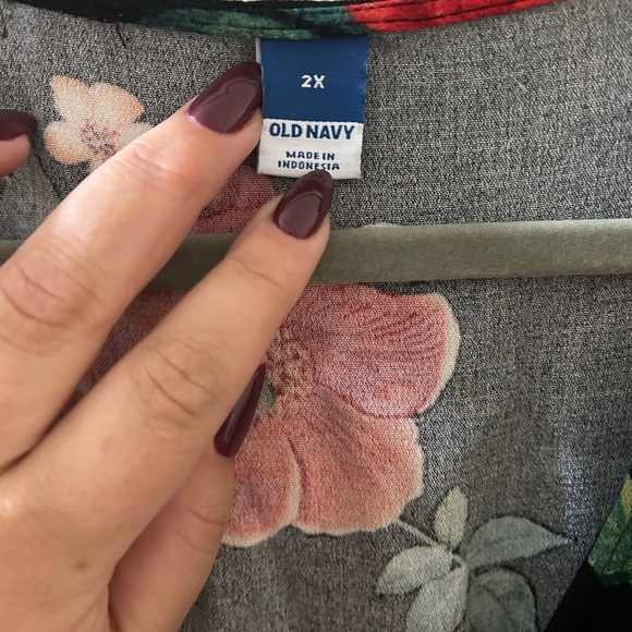 Old Navy Plus Size Floral Sleeved Dress - Picture 4 of 6